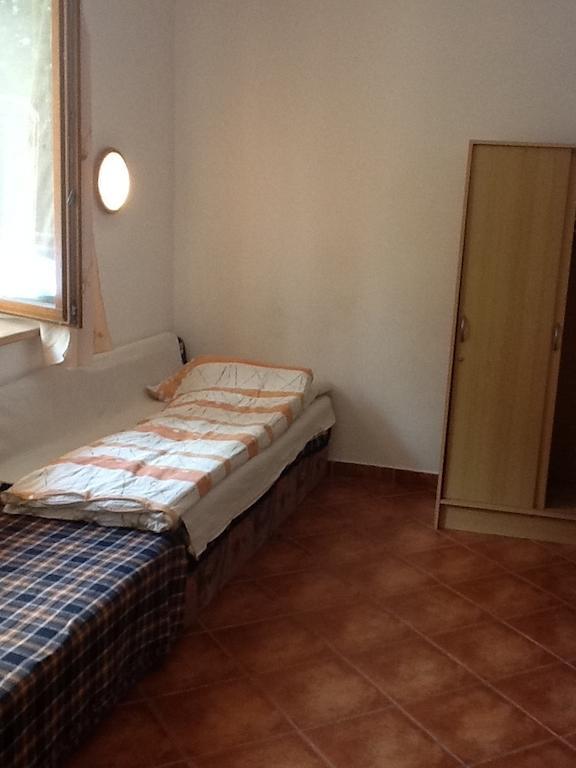 Juraj'S Outback Hostel Bratislava Rom bilde